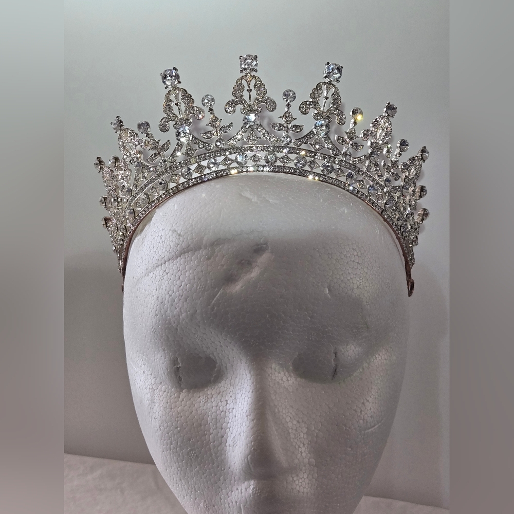 Queen Victoria Inspired Diamond Royal Bridal Crown/Tiara